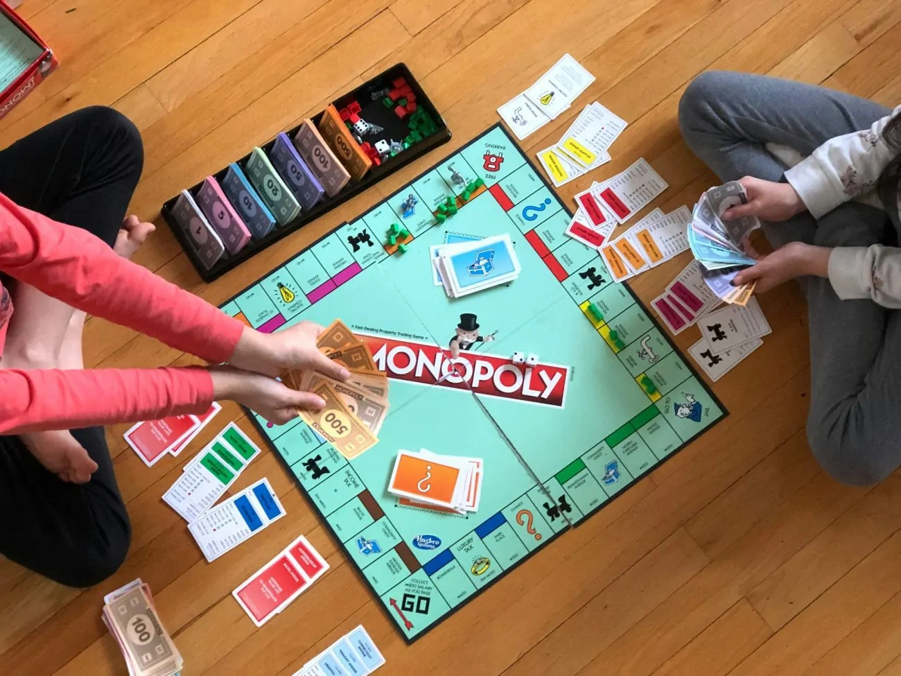 Partie de Monopoly en cours
